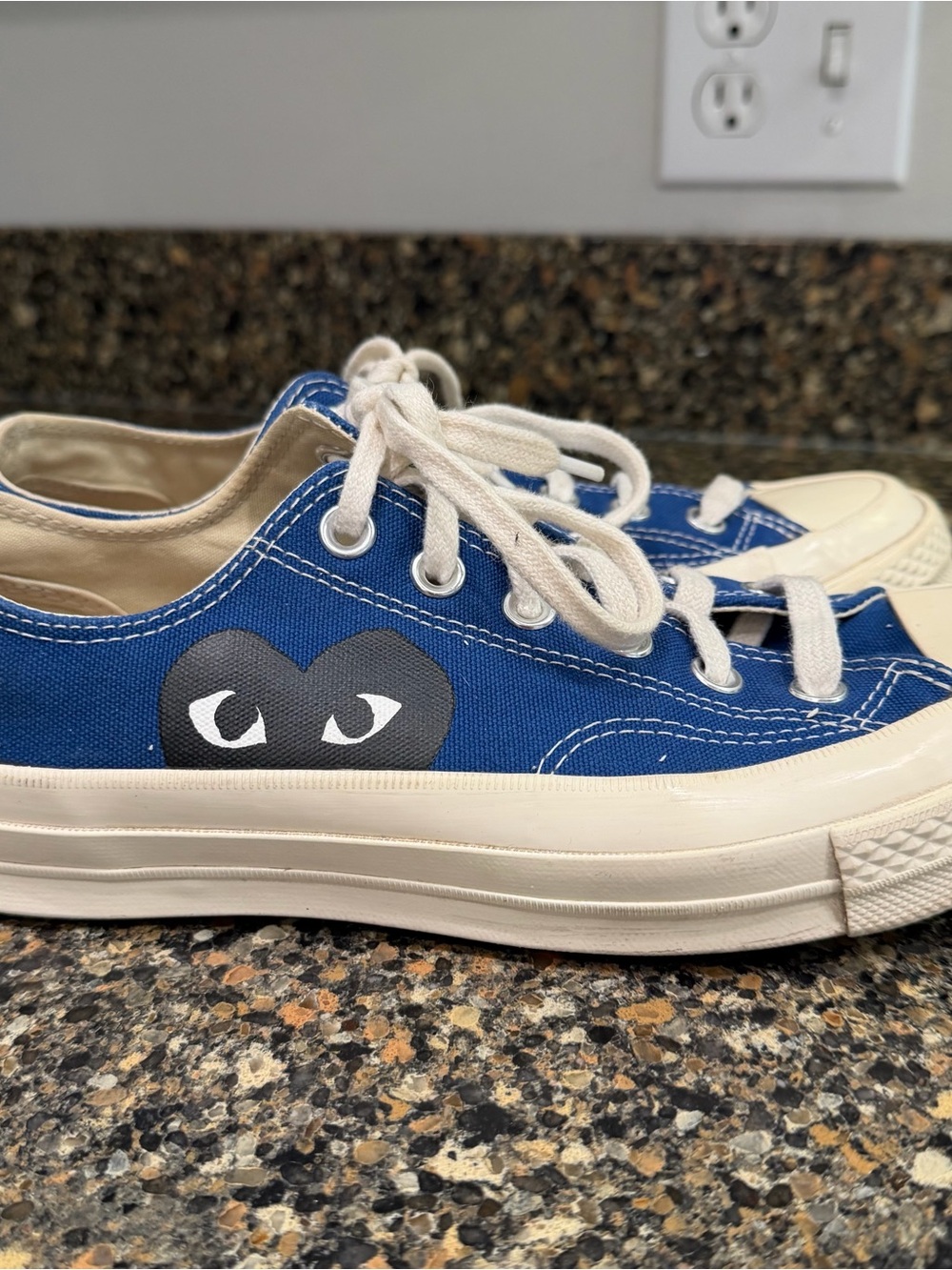 Comme des Garçons PLAY x Converse ladies size 8 Blue Low-Top Sneakers